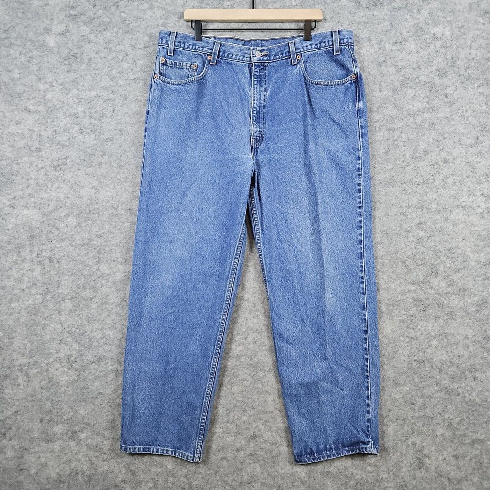 Levi's Men's 550 Blue Jeans Size 42x32 (40x29 ACTUAL) Relaxed Fit Red Bat Wing